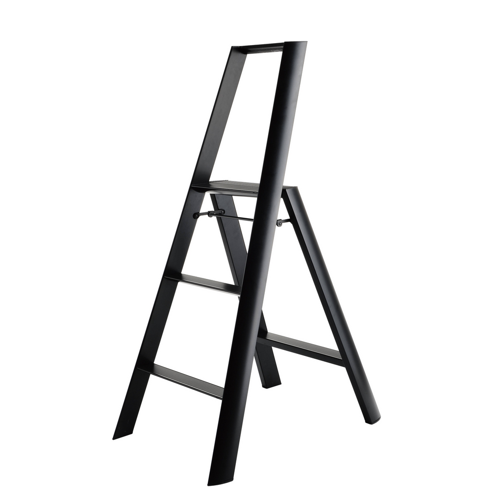 Metal clearance step ladder