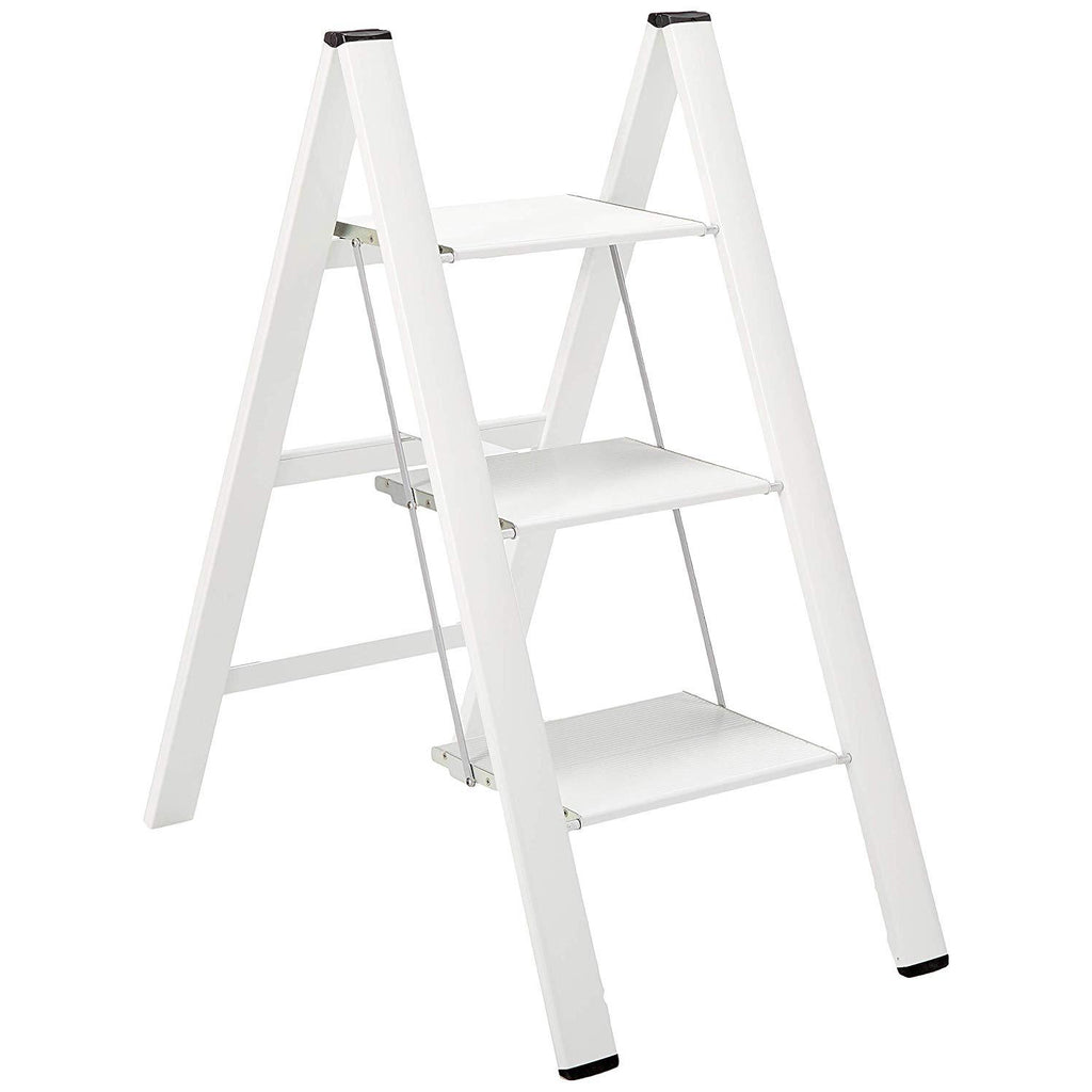Narrow clearance step ladder
